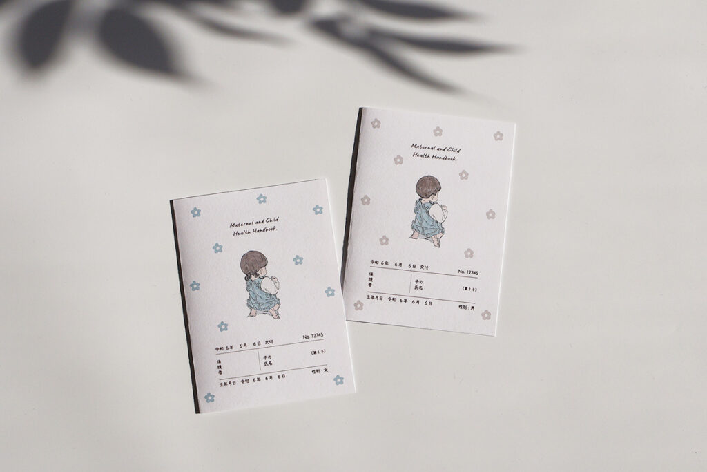 総柄デザインの母子手帳カバー（2種類）